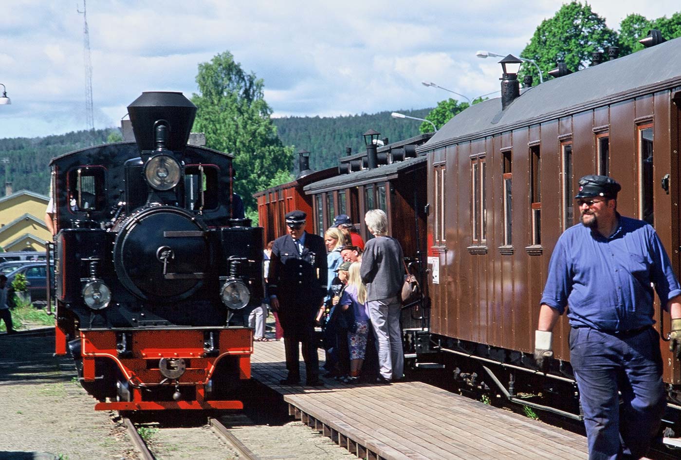 "Where the Trains used to go" - The narrow-gauge Tertitten museum railway outside Oslo, Norway. Photo by Morten Skallerud.