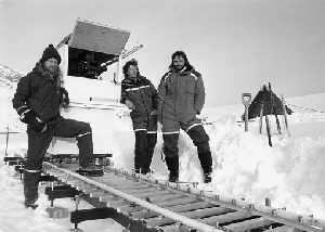 Kameravogn og opptaks-stab i Børfjord. Morten, Frode, Knut.